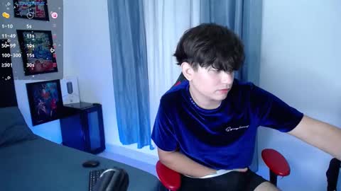 Snapshot of andyboy_19 chatting on December 2024 12:12:01 AM andy online show from December 2024 12:12:01 AM