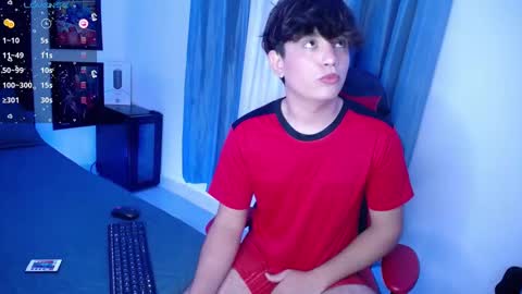 Snapshot of andyboy_19 chatting on December 2024 11:51:02 PM andy online show from December 2024 11:51:02 PM