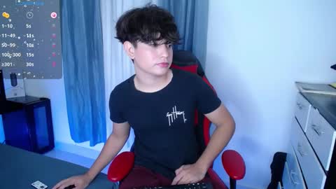 Snapshot of andyboy_19 chatting on December 2024 10:54:02 PM andy online show from December 2024 10:54:02 PM