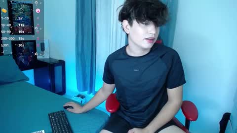 Snapshot of andyboy_19 chatting on January 2025 10:19:01 PM andy online show from January 2025 10:19:01 PM