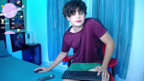 Snapshot of andyboy_19 chatting on February 2025 10:14:01 PM andy online show from February 2025 10:14:01 PM