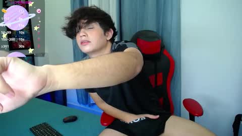 Snapshot of andyboy_19 chatting on February 2025 12:43:01 AM andy online show from February 2025 12:43:01 AM