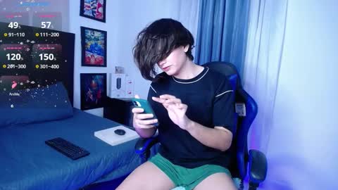 Snapshot of andyboy_19 chatting on October 2025 11:44:02 PM andy online show from October 2025 11:44:02 PM