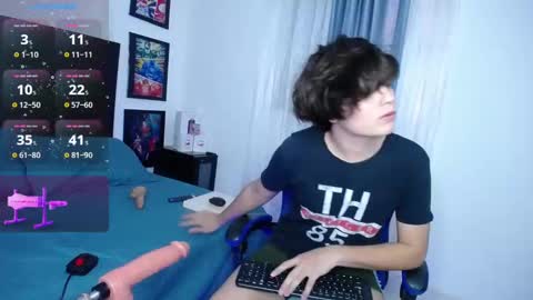 Snapshot of andyboy_19 chatting on October 2025 10:20:02 PM andy online show from October 2025 10:20:02 PM