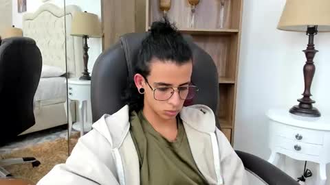 andyxibrat online show from February 2026 08:17:02 PM