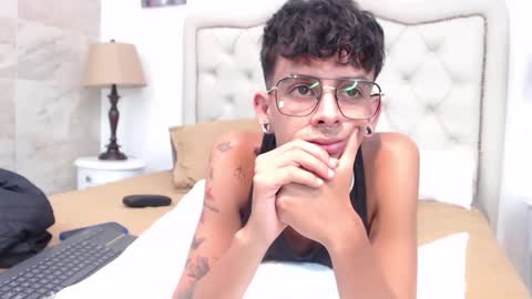 andyxibrat online show from April 2026 01:41:01 PM