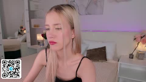 Snapshot of anellyball_ chatting on June 2026 09:22:02 AM Anelly online show from June 2026 09:22:02 AM