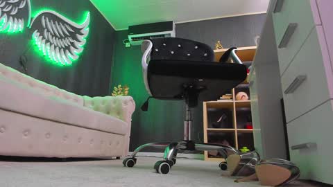 Anne online show from January 2025 10:39:01 PM