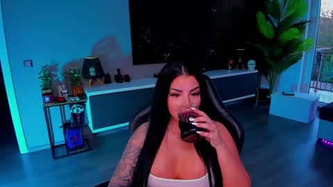 Snapshot of anemariejolie chatting on May 2026 04:57:02 PM Anne online show from May 2026 04:57:02 PM