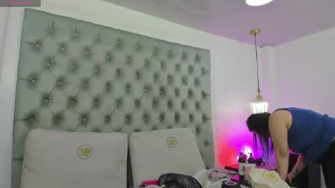 anette_cooper online show from May 2026 03:23:02 AM