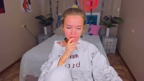 Anfisa online show from February 2025 06:04:02 PM