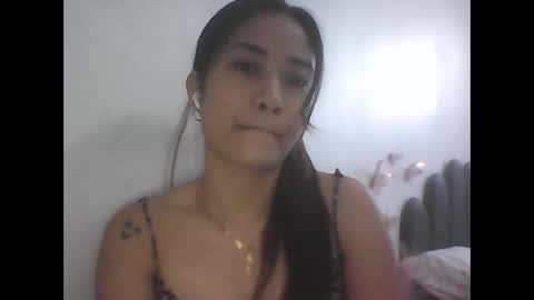 Snapshot of ange011 chatting on April 2026 07:17:02 AM ange011 online show from April 2026 07:17:02 AM