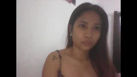 Snapshot of ange011 chatting on April 2026 01:33:01 AM ange011 online show from April 2026 01:33:01 AM