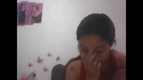 Snapshot of ange011 chatting on April 2026 05:44:02 AM ange011 online show from April 2026 05:44:02 AM