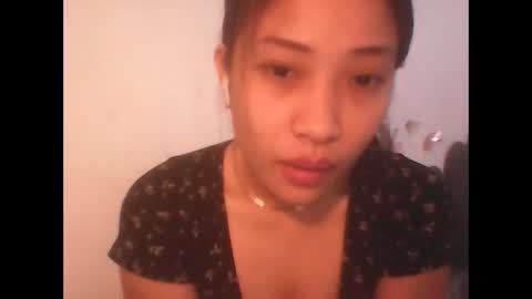 Snapshot of ange011 chatting on April 2026 05:10:01 AM ange011 online show from April 2026 05:10:01 AM