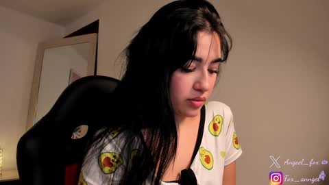 Angel  online show from January 2025 11:43:02 PM