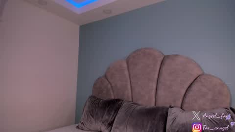 Angel  online show from September 2025 04:45:01 AM