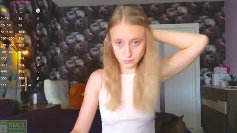 Snapshot of angeellina chatting on December 2024 11:17:02 AM angeellina online show from December 2024 11:17:02 AM