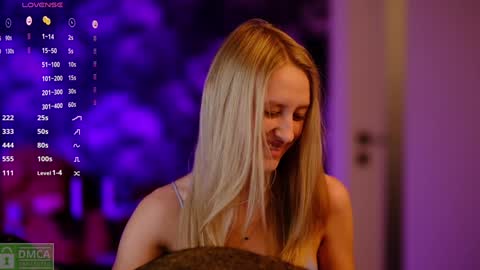 Snapshot of angeellina chatting on December 2024 06:16:02 PM angeellina online show from December 2024 06:16:02 PM