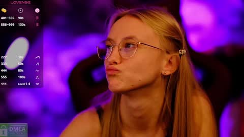 Snapshot of angeellina chatting on January 2025 08:33:02 PM angeellina online show from January 2025 08:33:02 PM