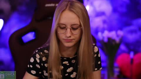 Snapshot of angeellina chatting on January 2025 02:04:01 AM angeellina online show from January 2025 02:04:01 AM