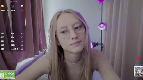 Snapshot of angeellina chatting on October 2025 09:23:01 AM angeellina online show from October 2025 09:23:01 AM