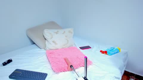 Snapshot of angel_0802 chatting on January 2025 12:12:02 AM ANGELA online show from January 2025 12:12:02 AM