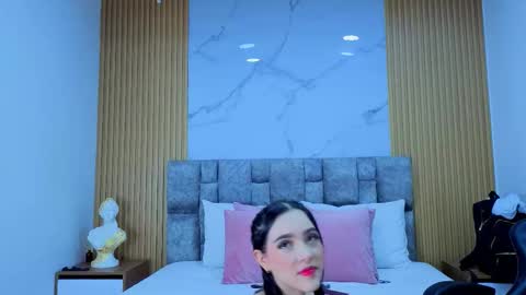 Snapshot of angel__kiss chatting on November 2025 11:42:02 AM angel__kiss online show from November 2025 11:42:02 AM