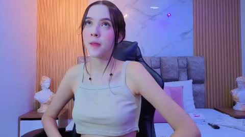 Snapshot of angel__kiss chatting on November 2025 11:25:02 AM angel__kiss online show from November 2025 11:25:02 AM