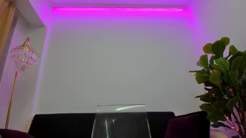 angel__vibe online show from November 2025 08:31:01 PM