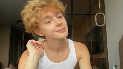 Snapshot of angel_andreww chatting on May 2026 10:23:01 AM angel_andreww online show from May 2026 10:23:01 AM