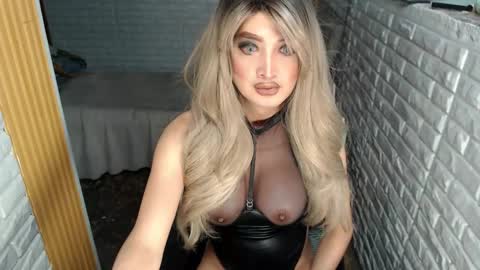 Snapshot of angel_cumming chatting on September 2025 08:35:01 AM angels street online show from September 2025 08:35:01 AM