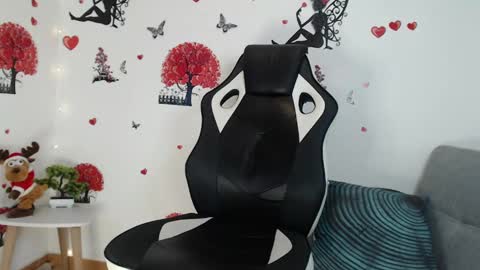 Angel Curl online show from February 2025 01:44:01 AM