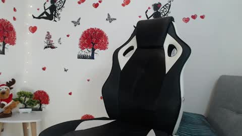 Angel Curl online show from February 2025 01:55:02 PM