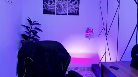 Angel-dragun online show from October 2025 03:20:01 AM