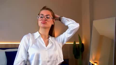 Snapshot of angel_effy chatting on February 2026 07:23:01 AM Angel - your mood online show from February 2026 07:23:01 AM