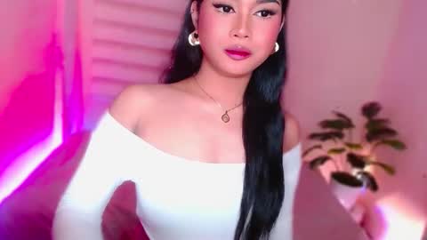 Snapshot of angel_eloaxx chatting on May 2026 08:16:01 PM Angel online show from May 2026 08:16:01 PM