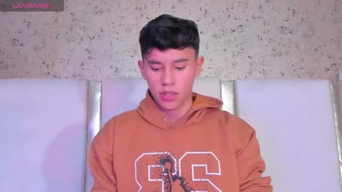 ngel Esteban  online show from December 2024 03:47:02 AM