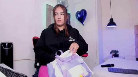 angel hardy online show from February 2025 12:18:02 PM