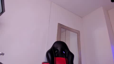 angel hardy online show from September 2025 12:06:01 PM