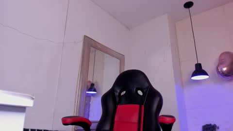 angel hardy online show from September 2025 12:09:01 PM