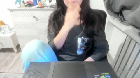 angel_lee__ online show from January 2025 01:19:01 PM