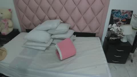 Angel  online show from December 2024 05:40:01 PM