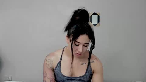 Angel online show from October 2025 07:14:02 PM