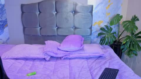 angel_medussa online show from June 2026 08:32:02 PM