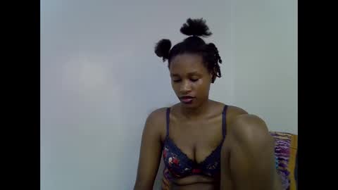 angel_mia5 online show from November 2025 07:25:02 PM