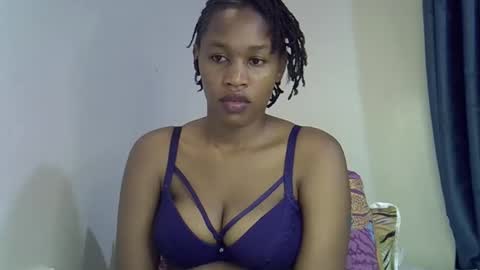 Snapshot of angel_mia5 chatting on May 2026 10:48:01 PM angel_mia5 online show from May 2026 10:48:01 PM