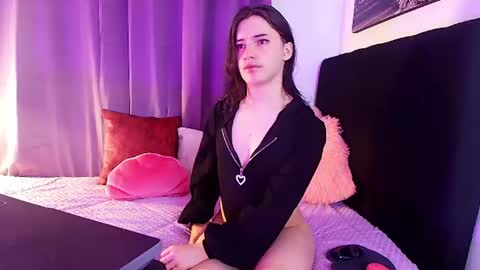 Snapshot of angel_shinyy chatting on July 2026 09:10:02 PM Angel online show from July 2026 09:10:02 PM