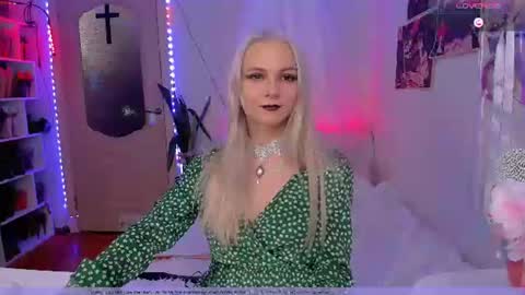 Snapshot of angel_vice chatting on June 2026 03:38:02 PM Frida A boost to fortune for the one who gives a thumbs up and a bonus lucky for those who support me by joining the fanclub online show from June 2026 03:38:02 PM
