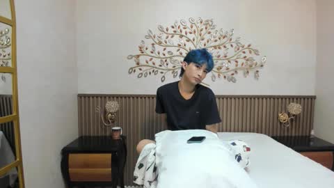 Angel  online show from November 2025 01:44:02 AM